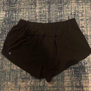 Athleta Hustle 3” short in black size large